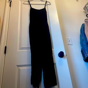 Old navy jumper black with pockets!!